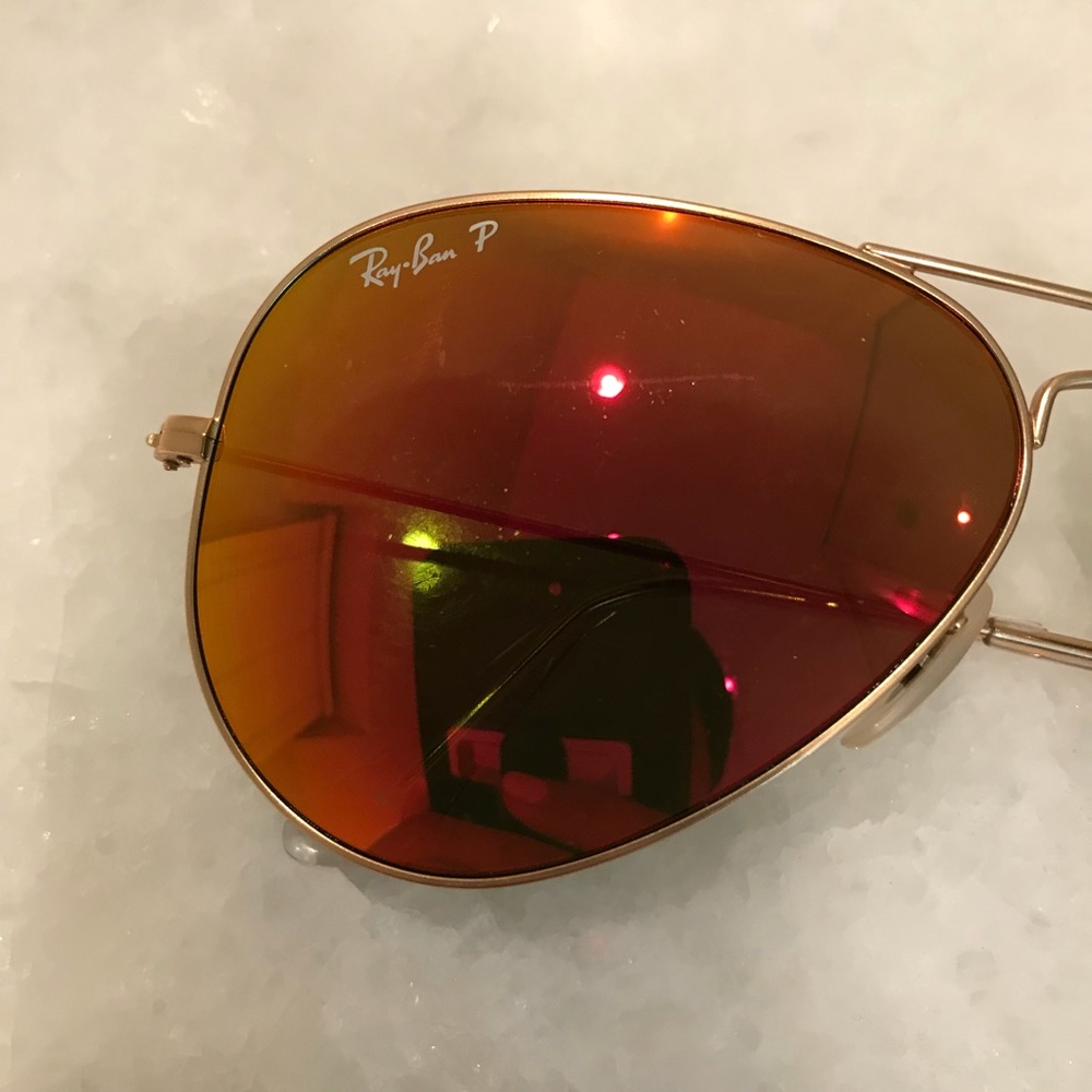 Red polarized ray ban sunglasses with case - Picture 2 of 8